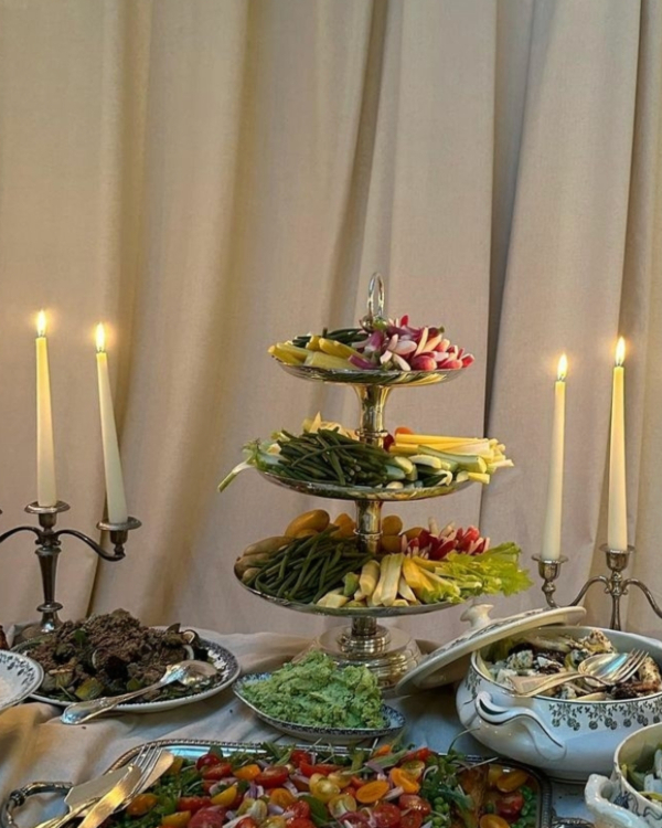 7 Unique Wedding Appetizers and How to Serve Them