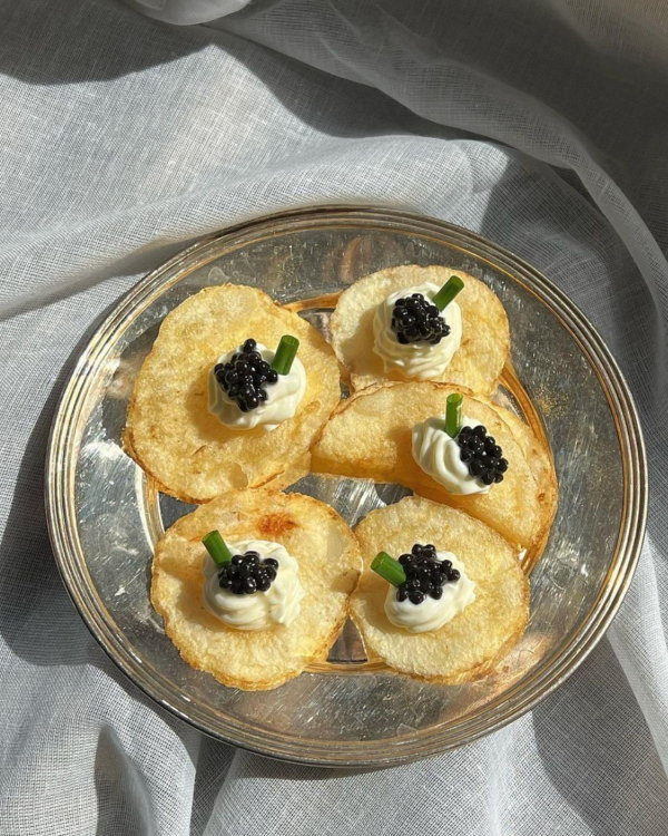 7 Unique Wedding Appetizers and How to Serve Them