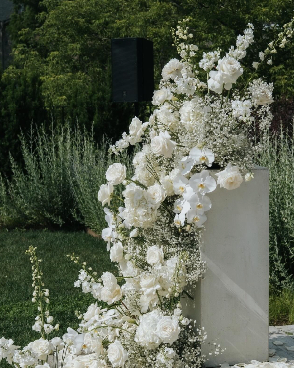 40 Timeless Event Design Ideas for an Elegant & Classic Wedding