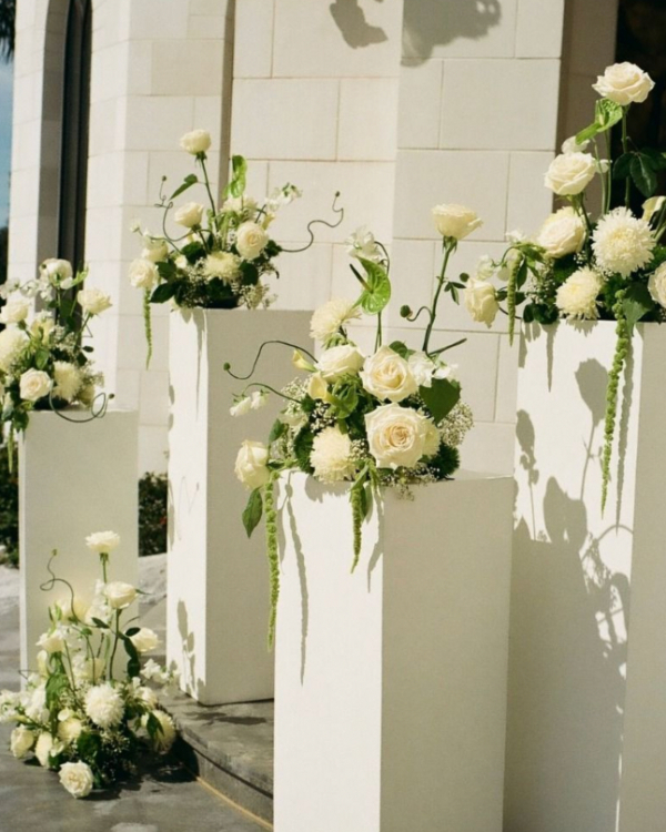 40 Timeless Event Design Ideas for an Elegant & Classic Wedding