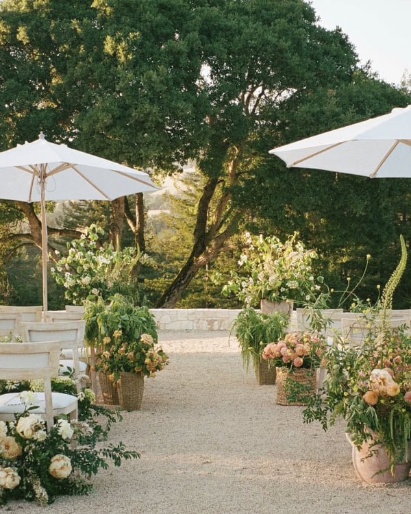 40 Spring Decor Ideas for a Garden Wedding