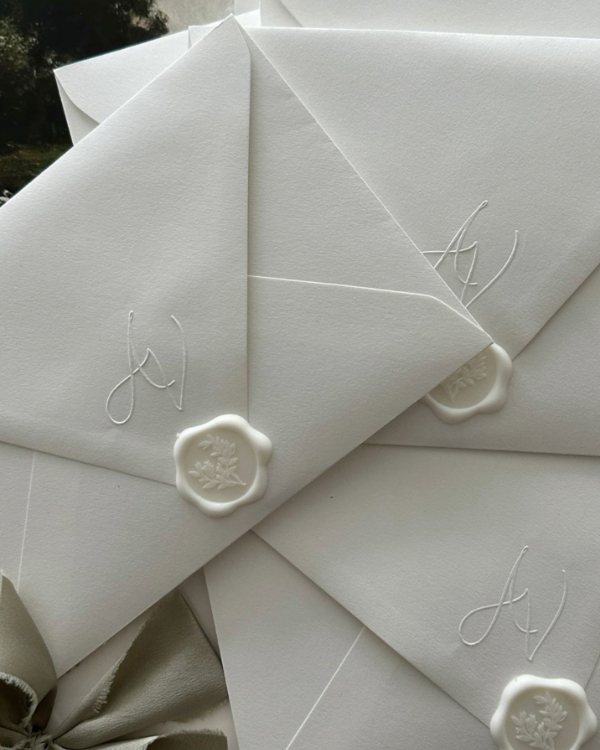 40 Timeless Event Design Ideas for an Elegant & Classic Wedding