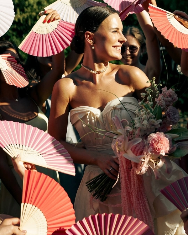 8 Expert Tips on How to Make Your Wedding Photos Feel Like ‘You’