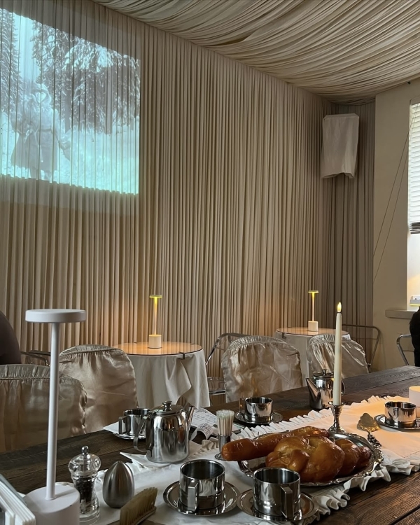 Trend: Classic Film Projections