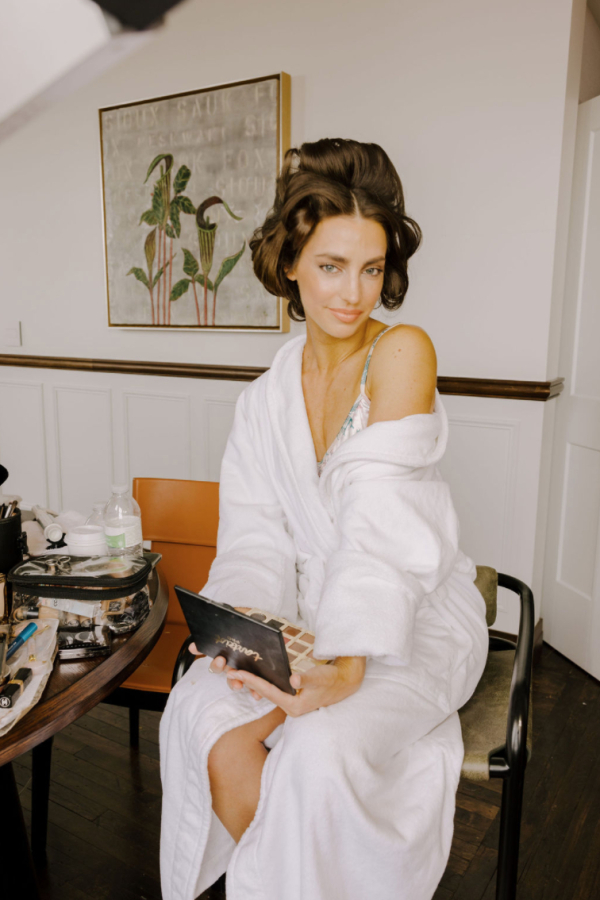 Real Wedding with Laconic Decor in Iowa