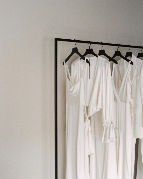 Stylish Pantsuits for a Modern-Day Bridal Look — photo 2