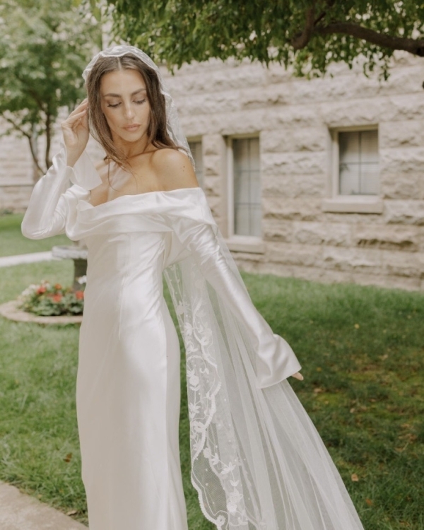 Real Wedding with Laconic Decor in Iowa