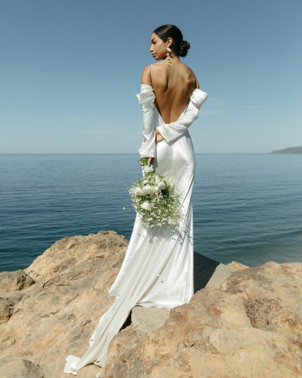 Pros and Cons of A Destination Wedding