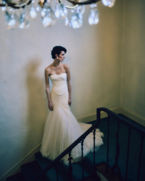 16 Minimalistic Wedding Dresses to Inspire You — photo 1