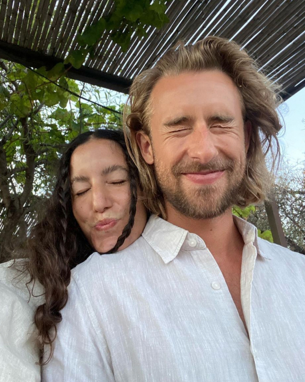 1-Year Anniversary Gifts | Paper Anniversary Gift Ideas for Husband and Wife | 1st Year Presents