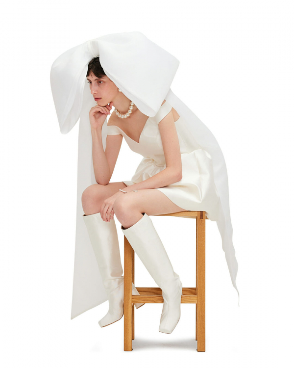 11 Best Brands for Wedding Accessories | Unique, Unusual Bridal Accessories