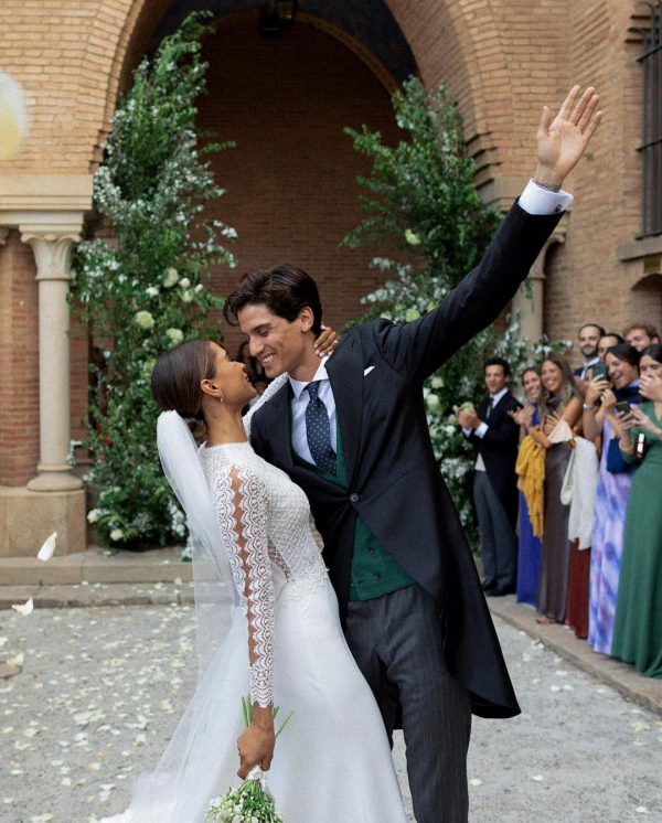 The Pros and Cons of Throwing a Wedding Weekend — photo 1
