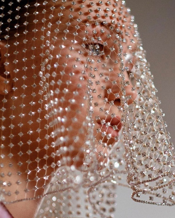 11 Best Brands for Wedding Accessories | Unique, Unusual Bridal Accessories