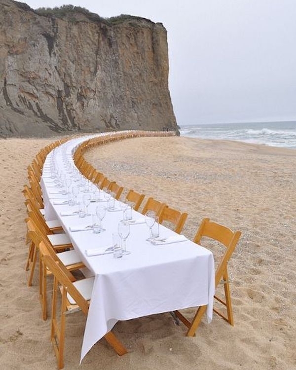 Trend: Curved Tablescapes