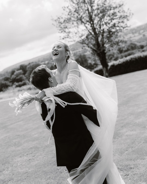 How To Get The Best Candid Photos at Your Wedding?