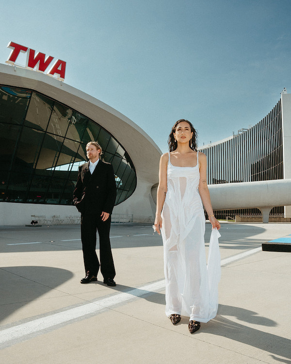 A Vibrant 60's Inspired Wedding in New York City | Real Wedding: Jessi & Joe