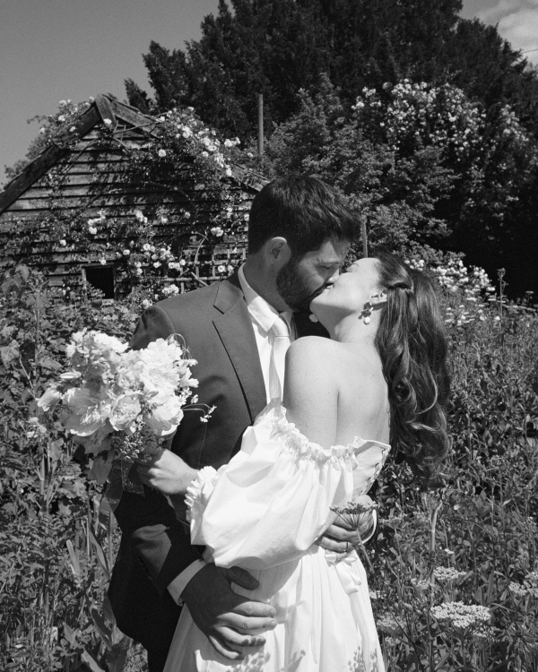 A Charming Garden Wedding in the English Countryside — photo 2