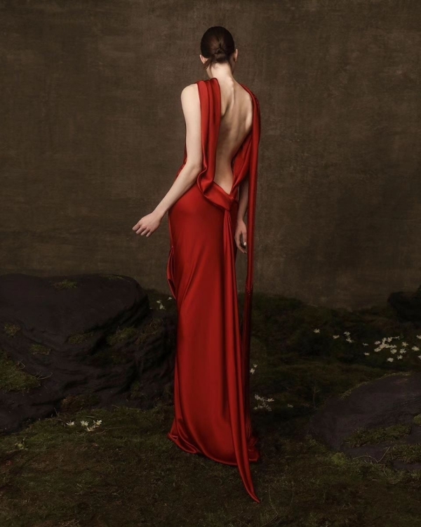 THE WED Style: Bridesmaids Looks for a Summer Wedding | Trendy Bridesmaids Outfits