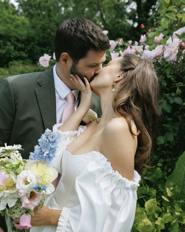 A Charming Garden Wedding in the English Countryside