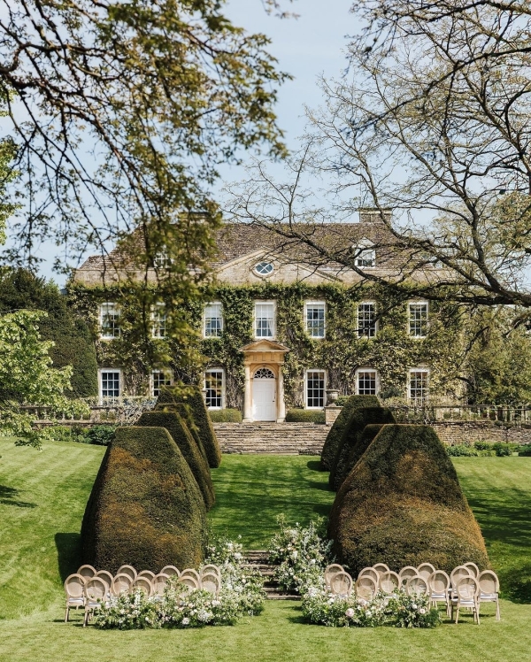 20 Best Wedding Venues in the UK | The Most Beautiful Places to Get Married in England | TOP Luxury Wedding Locations