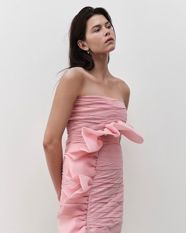 THE WED Style: Bridesmaids Looks for a Summer Wedding | Trendy Bridesmaids Outfits