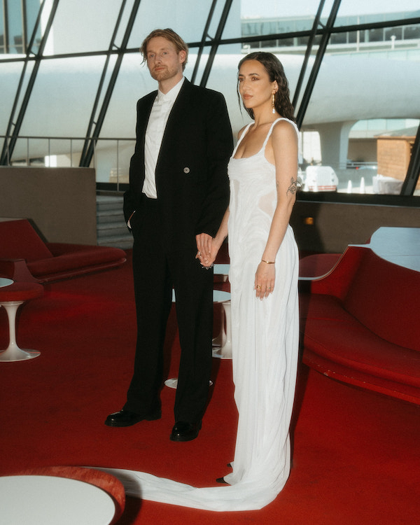 A Vibrant 60's Inspired Wedding in New York City | Real Wedding: Jessi & Joe