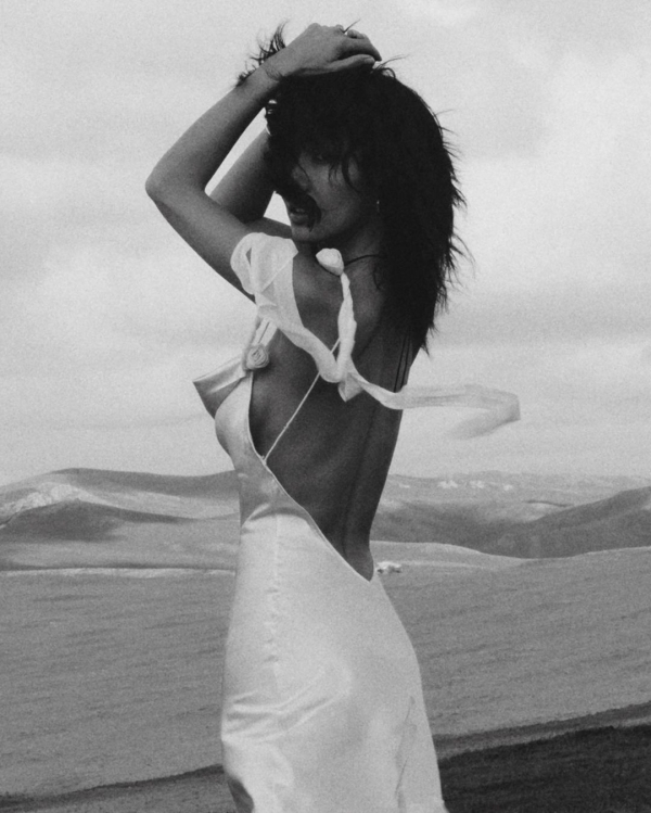 13 Fashion Influencers for Chic Bridal Style