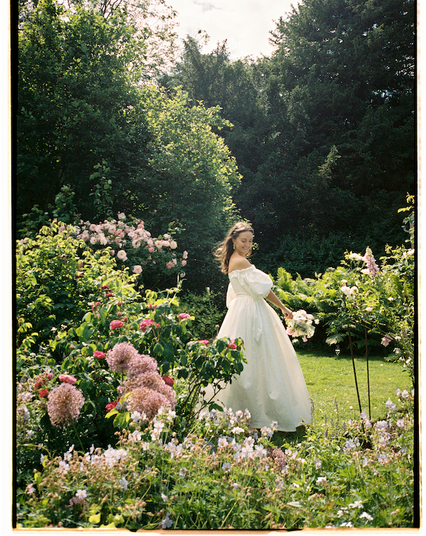 A Charming Garden Wedding in the English Countryside