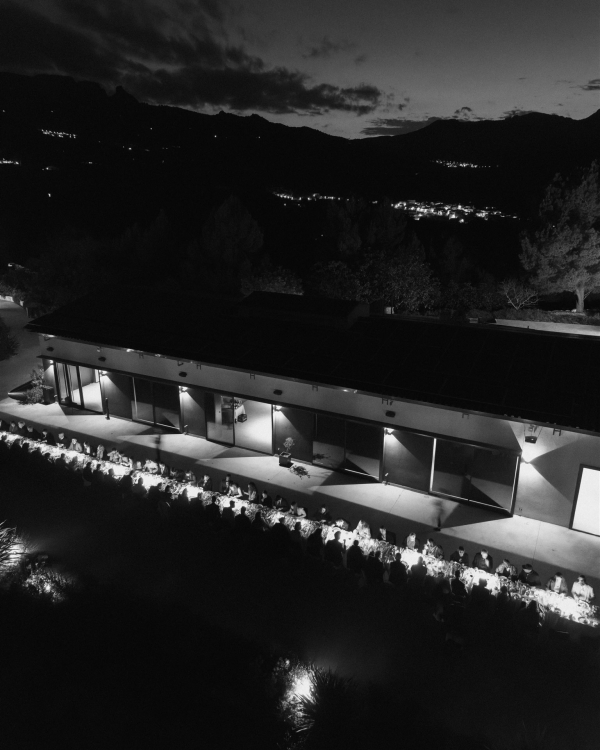 A Mediterranean Sunset Soirée With a Fresh Citrus Sixties Twist