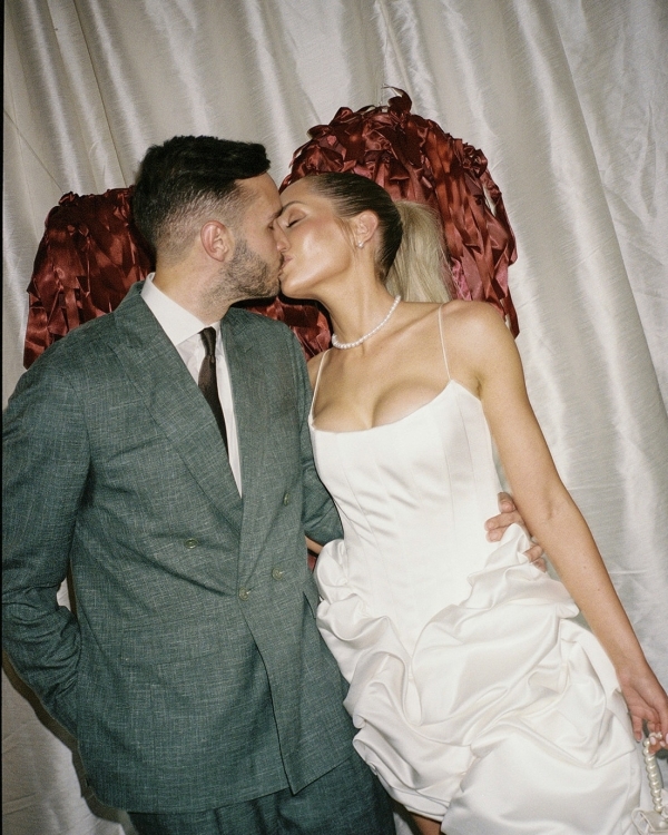 A Vintage-Infused Verona Wedding Dripping With Roses, Silk & Italian Romance