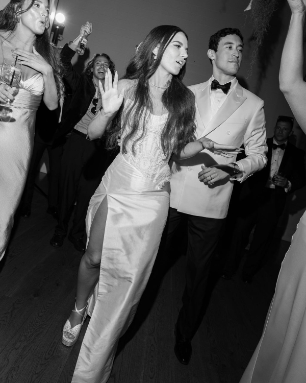 A Stylish Vintage Wedding on Long Island’s North Fork