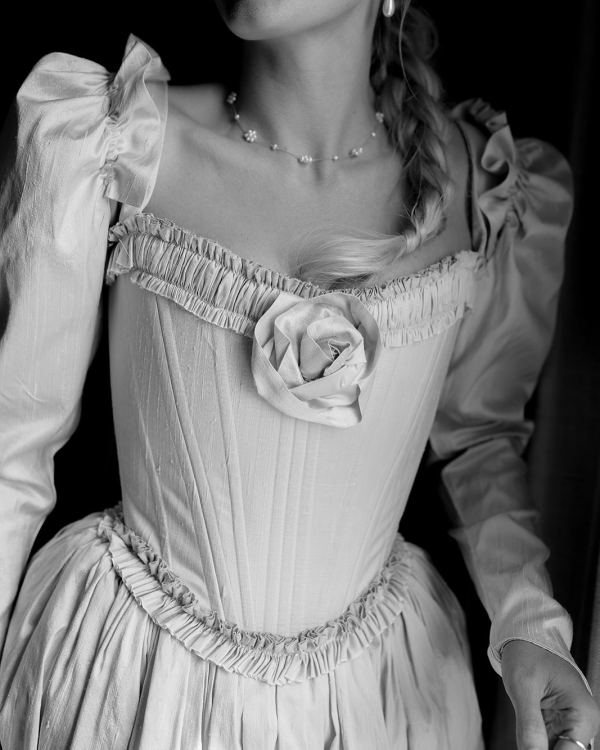 45 Must-Have Getting Ready Wedding Photos That Capture the Magic