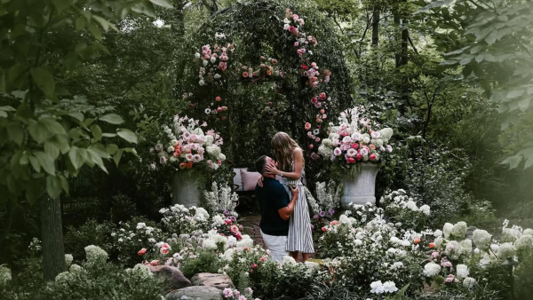 Taylor Swift and Travis Kelce Are Engaged!