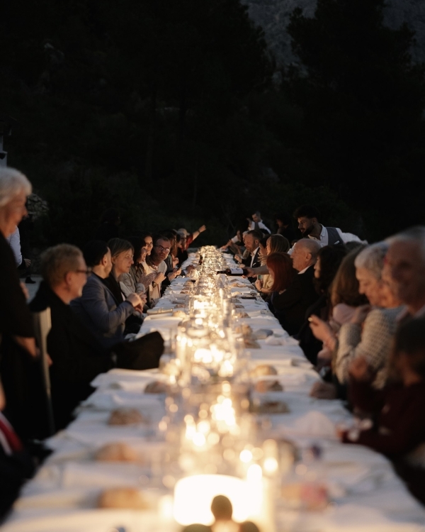 A Mediterranean Sunset Soirée With a Fresh Citrus Sixties Twist