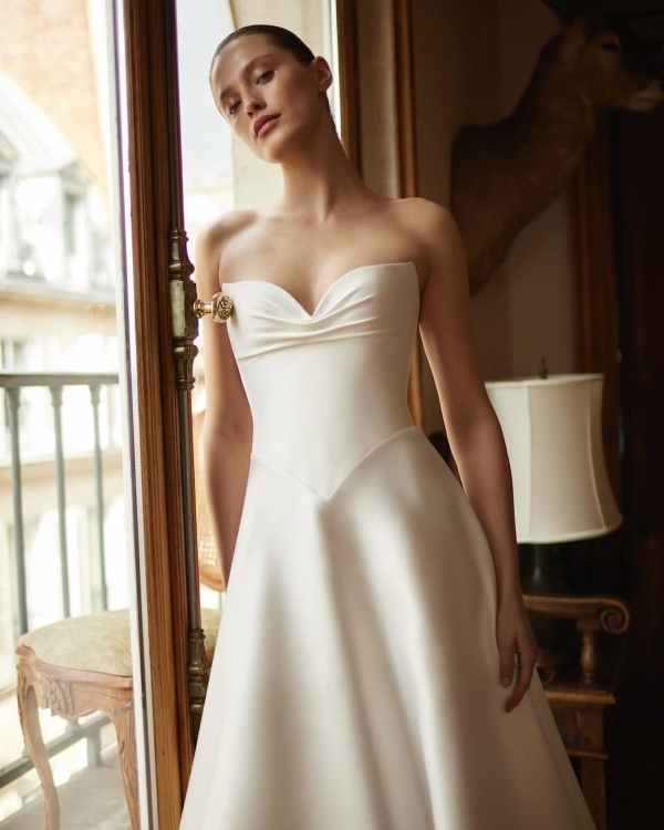 Find Your Bridal Match: 50 Designers for Every Bride's Style