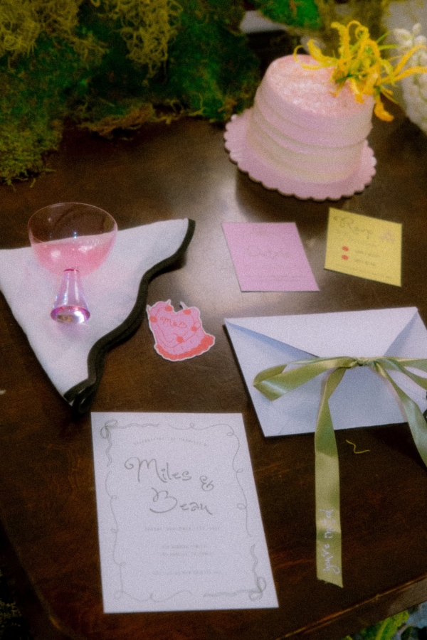 Stationery Signed by Yiana