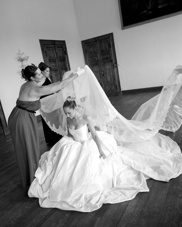 A Vintage-Infused Verona Wedding Dripping With Roses, Silk & Italian Romance