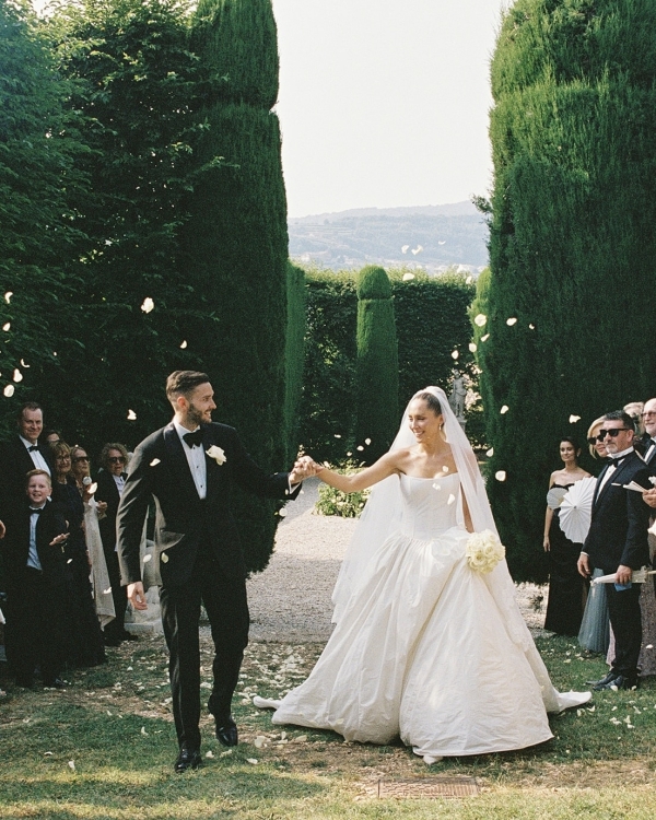 A Vintage-Infused Verona Wedding Dripping With Roses, Silk & Italian Romance