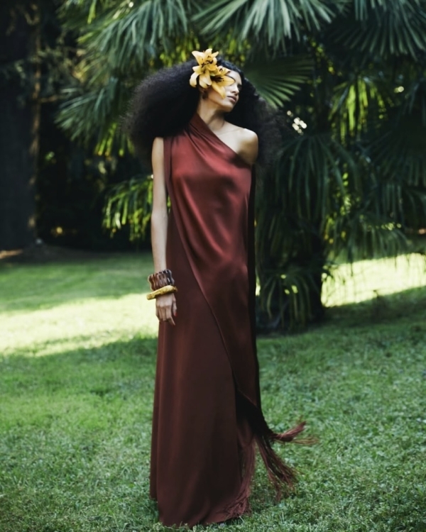 12 Best Designers to Shop for Chic Mother of the Bride Looks