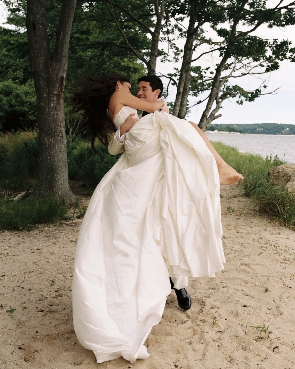 A Stylish Vintage Wedding on Long Island’s North Fork