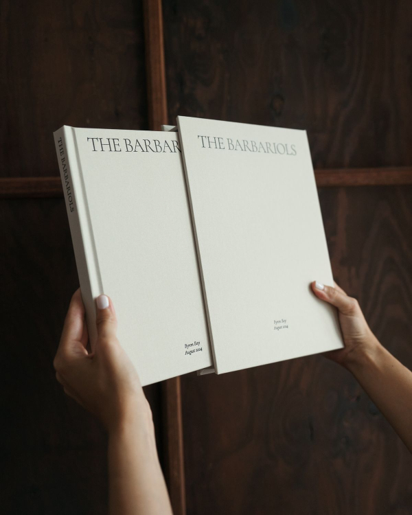 8 DIY Websites to Create a Coffee-Table Worthy Wedding Photobook