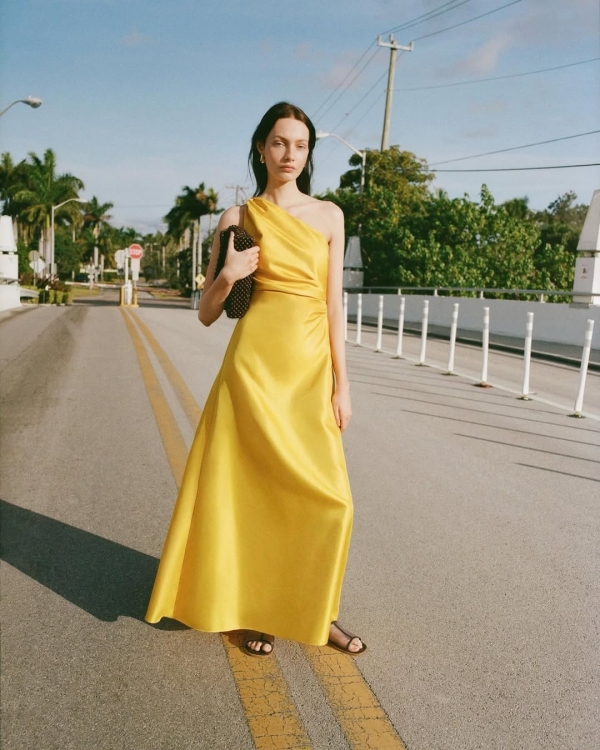 12 Best Designers to Shop for Chic Mother of the Bride Looks