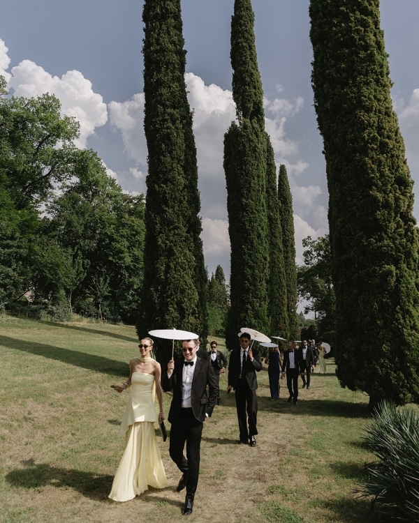 A Vintage-Infused Verona Wedding Dripping With Roses, Silk & Italian Romance