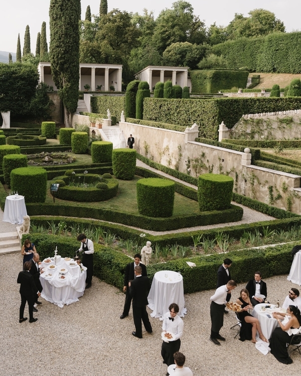 A Vintage-Infused Verona Wedding Dripping With Roses, Silk & Italian Romance