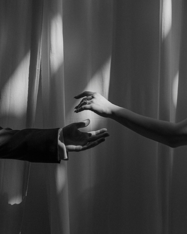 45 Must-Save Cinematic Wedding Photos that Feel Straight Out of a Movie