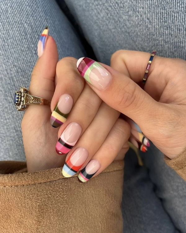 <em><a href="https://www.instagram.com/p/DOeH2UliBGK/?img_index=1" target="_blank" rel="noopener noreferrer">﻿Nails By Heather Errington</a></em>