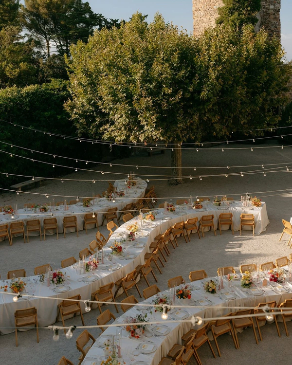 <a href="https://www.instagram.com/p/DV-sDADiEiT/?img_index=2">Wanderlust Wedding</a>, Photography: <a href="https://www.instagram.com/paocolleoni/">Paola Colleoni Studio</a>