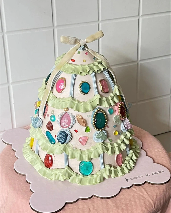 <em><a href="https://www.instagram.com/p/DPv8tcygccn/?img_index=1" target="_blank" rel="noopener noreferrer">Patisserie by Jastine</a></em>