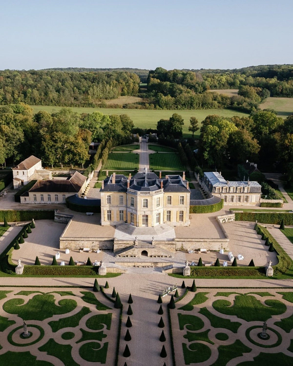 <a href="https://www.instagram.com/chateau_de_villette/">Château de Villette</a>, Photography: <a href="https://www.instagram.com/abbyjiu/">Abby Jiu</a>