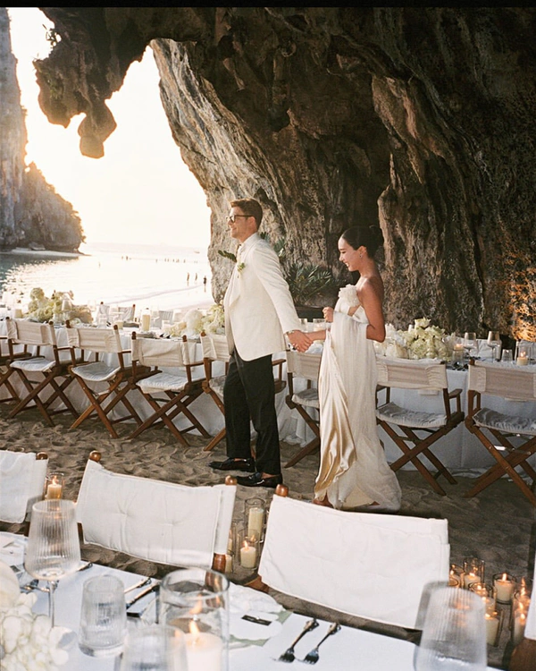 <a href="https://www.instagram.com/p/DaBrOs5E6St/?img_index=1">The Wedding Bliss Thailand</a>, Photography: <a href="https://www.instagram.com/anasanzphotography/">Ana Marina Sanz</a>